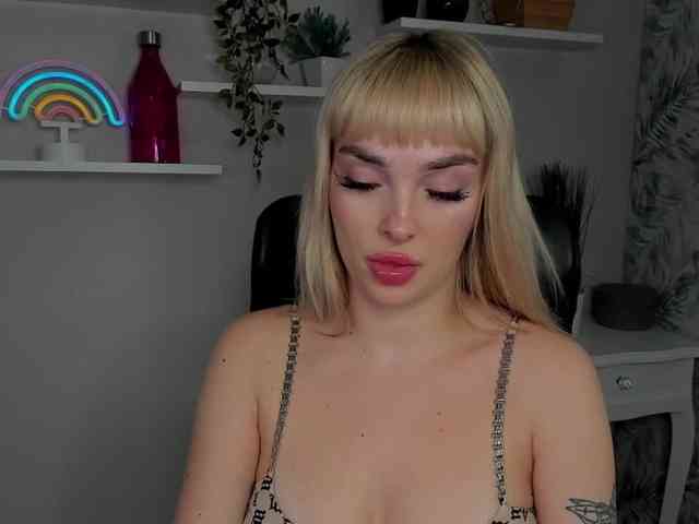 PollyExtasy webcam