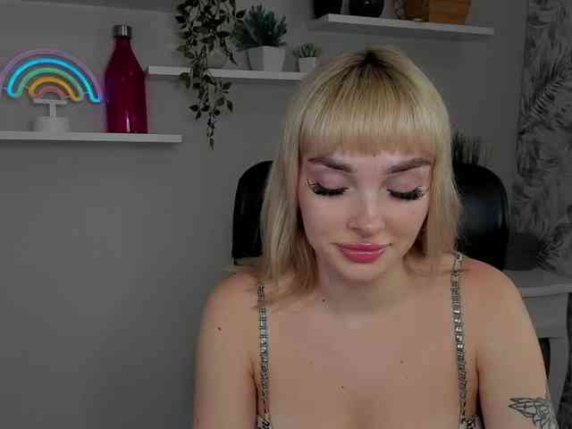 PollyExtasy webcam