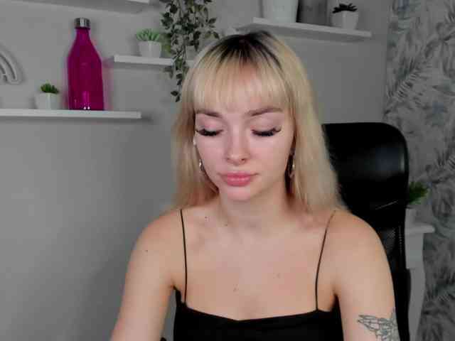 PollyExtasy webcam