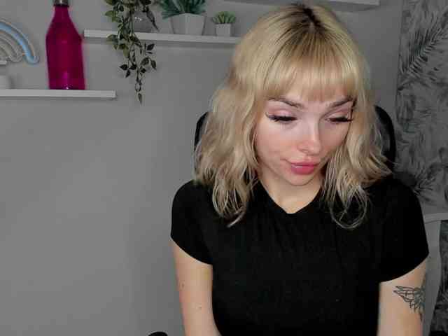 PollyExtasy webcam