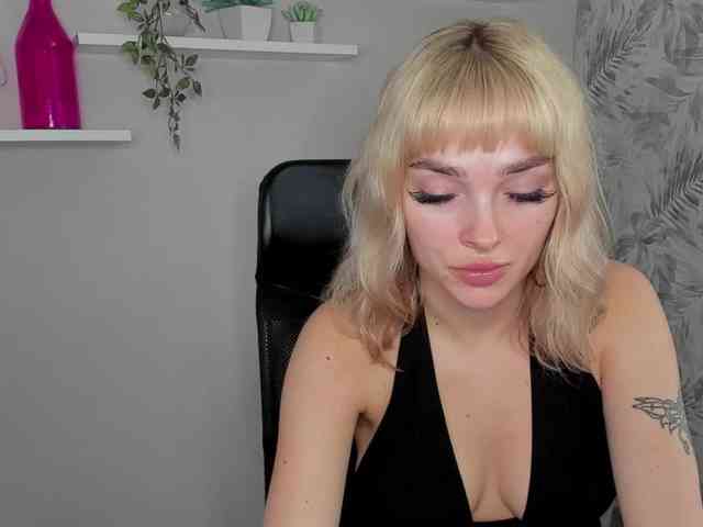 PollyExtasy webcam