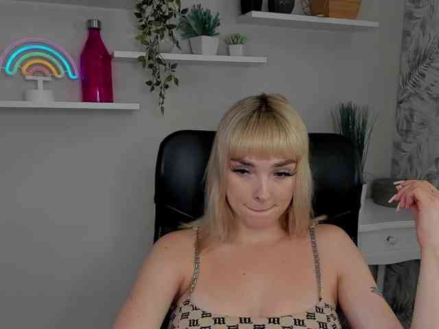 PollyExtasy webcam
