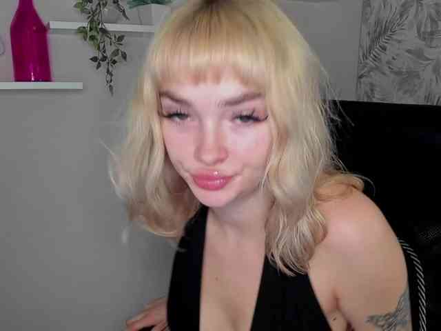 PollyExtasy webcam