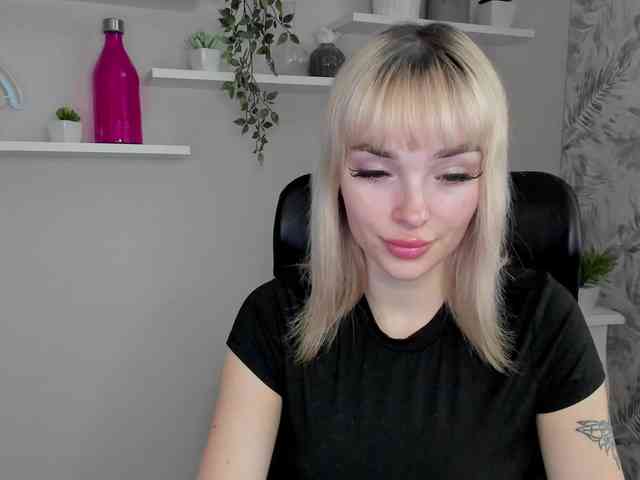 PollyExtasy webcam