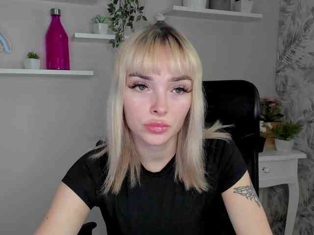 PollyExtasy webcam