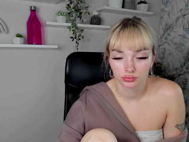 PollyExtasy webcam
