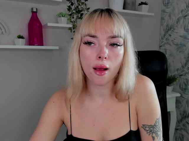 PollyExtasy webcam