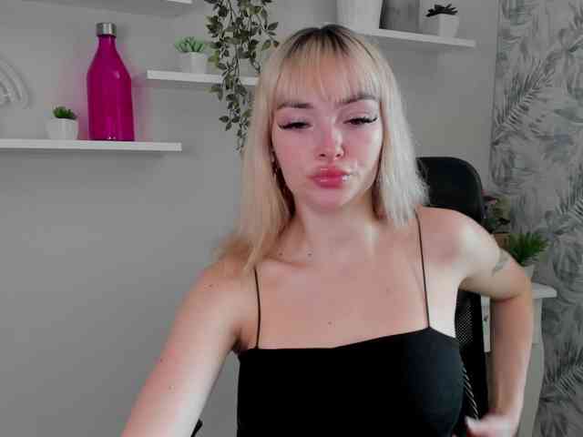 PollyExtasy webcam