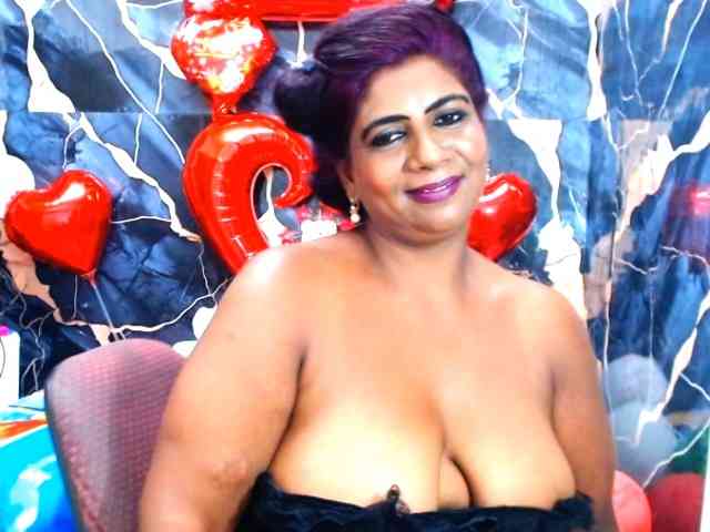 indianerotica69 webcam