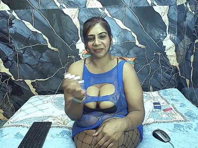 indianerotica69 Live Webcam on BongaCams