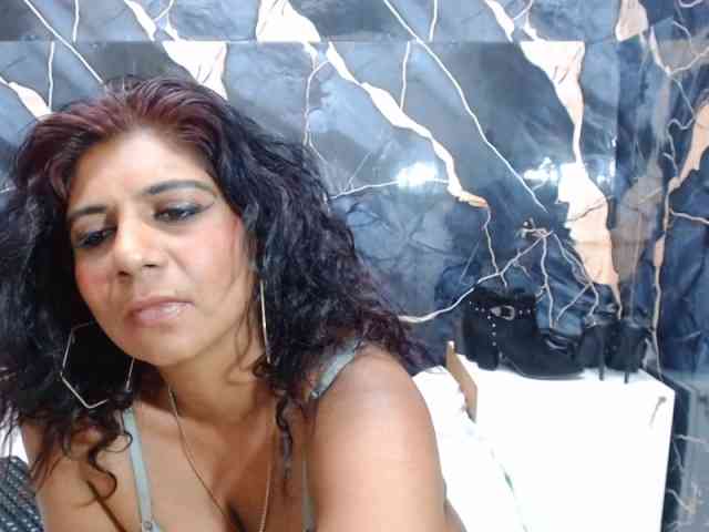 indianerotica69 webcam