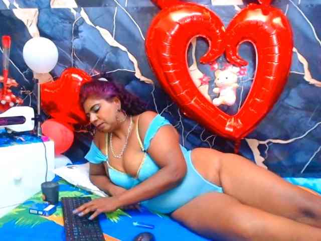 indianerotica69 webcam