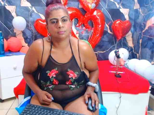 indianerotica69 webcam