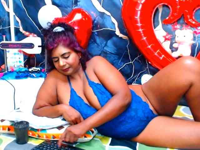 indianerotica69 webcam