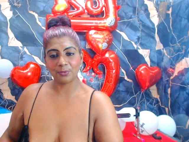 indianerotica69 webcam