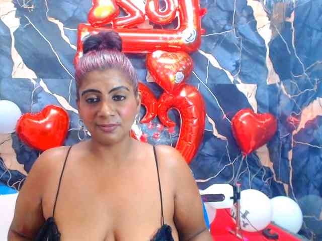 indianerotica69 webcam