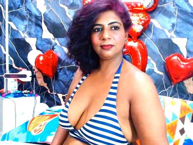 indianerotica69 webcam