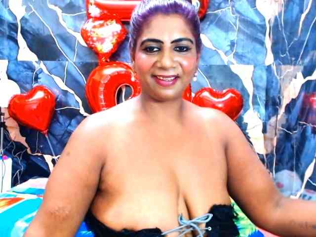 indianerotica69 webcam