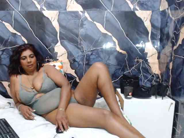 indianerotica69 webcam