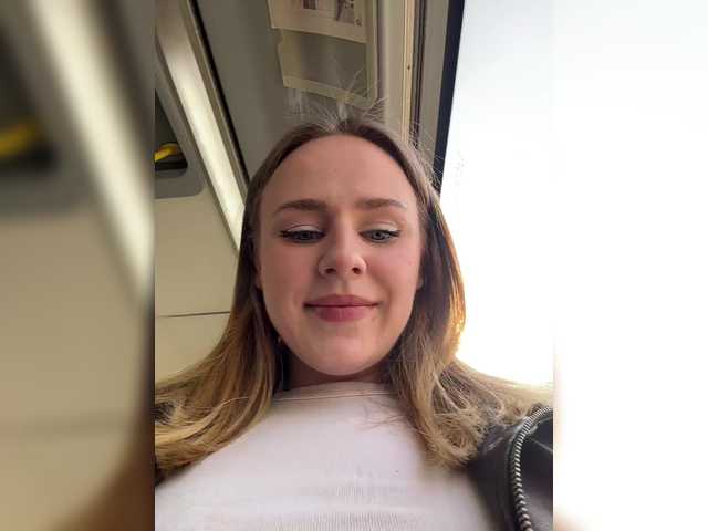 elegantbabe's BongaCams show and profile