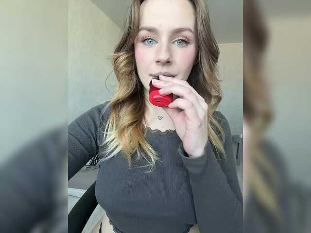 elegantbabe's BongaCams show and profile