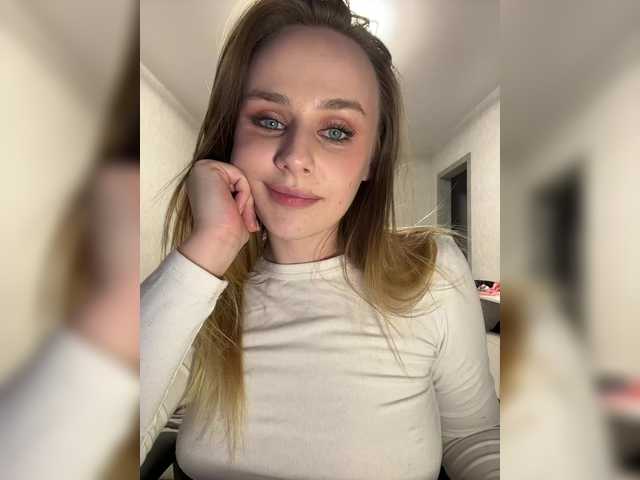 elegantbabe's BongaCams show and profile