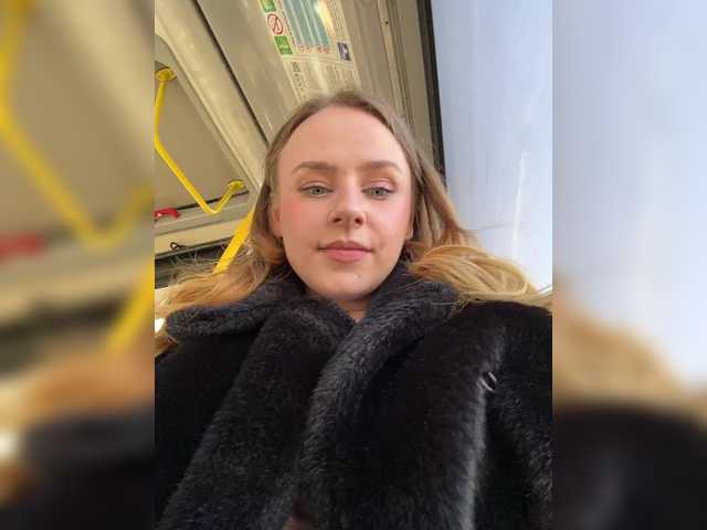 elegantbabe's BongaCams show and profile