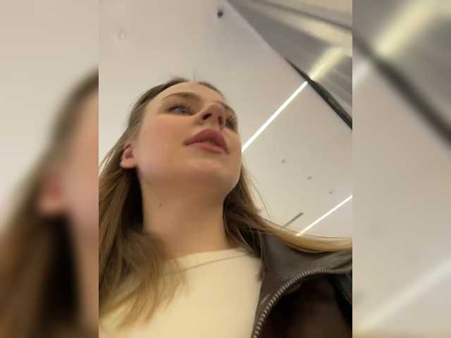 elegantbabe's BongaCams show and profile