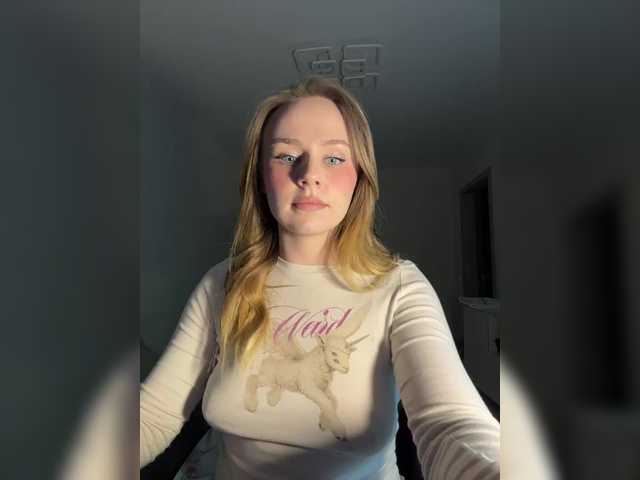 elegantbabe's BongaCams show and profile