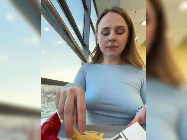 elegantbabe's BongaCams show and profile