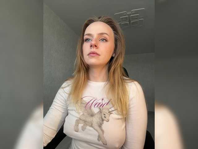 elegantbabe's BongaCams show and profile