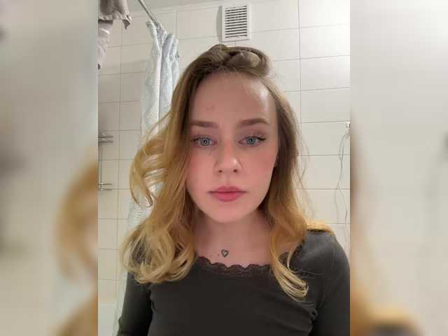-Angel-Ali- webcam