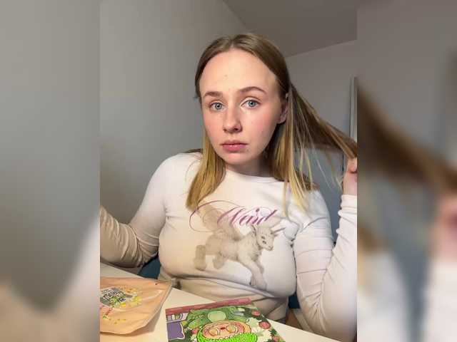 elegantbabe's BongaCams show and profile