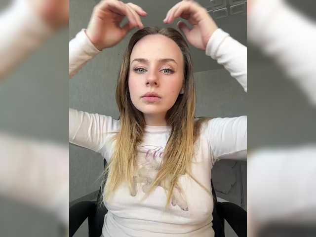 elegantbabe's BongaCams show and profile