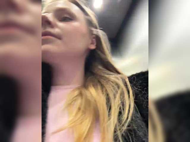 elegantbabe's BongaCams show and profile