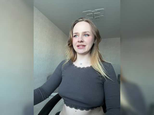 elegantbabe's BongaCams show and profile