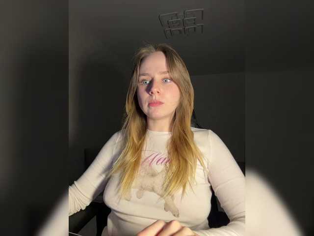 elegantbabe's BongaCams show and profile