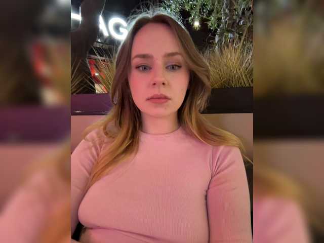 elegantbabe's BongaCams show and profile