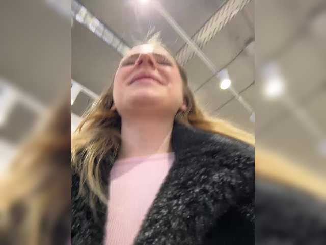 elegantbabe's BongaCams show and profile