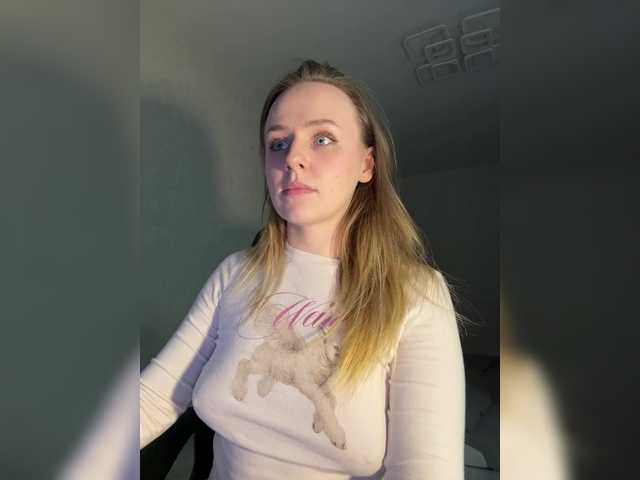 elegantbabe's BongaCams show and profile