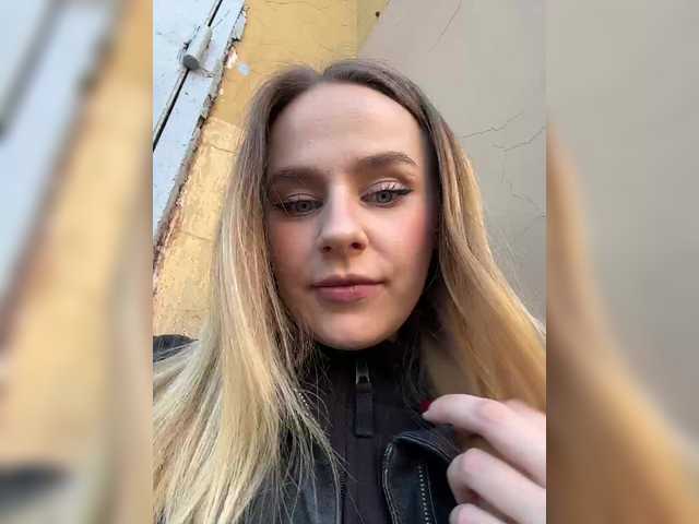 elegantbabe from BongaCams is Freechat