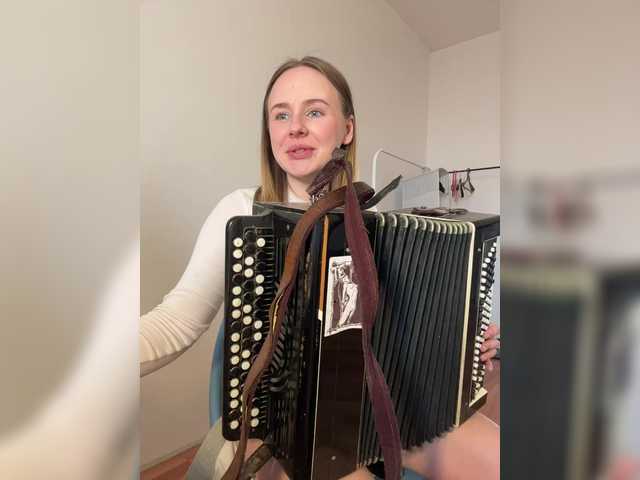 elegantbabe's BongaCams show and profile