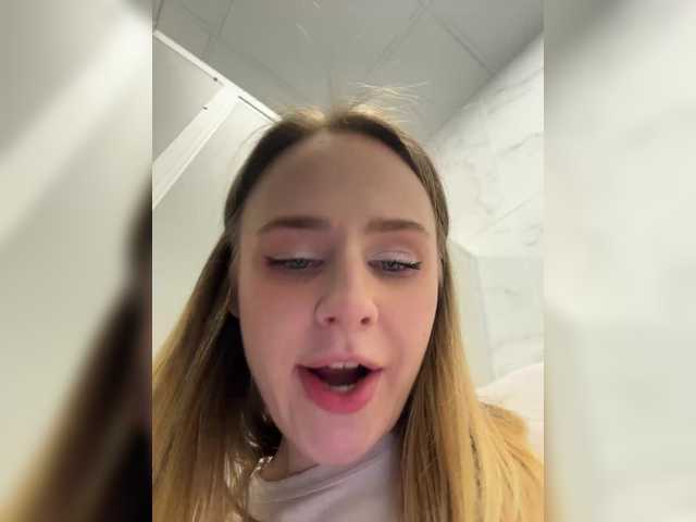 elegantbabe's BongaCams profile