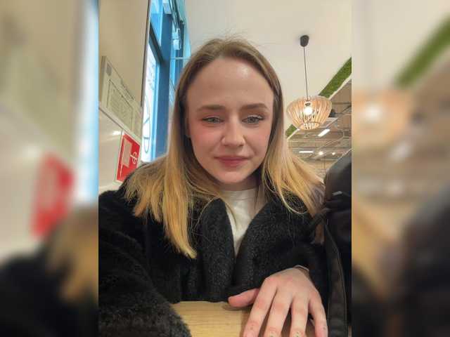 elegantbabe's BongaCams show and profile