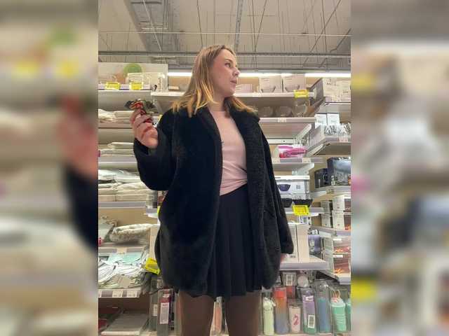 elegantbabe's BongaCams show and profile