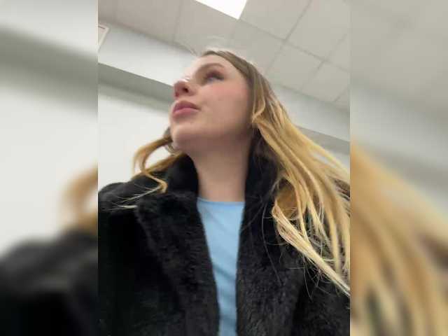 elegantbabe's BongaCams show and profile