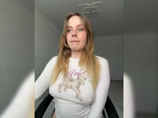 elegantbabe's BongaCams show and profile