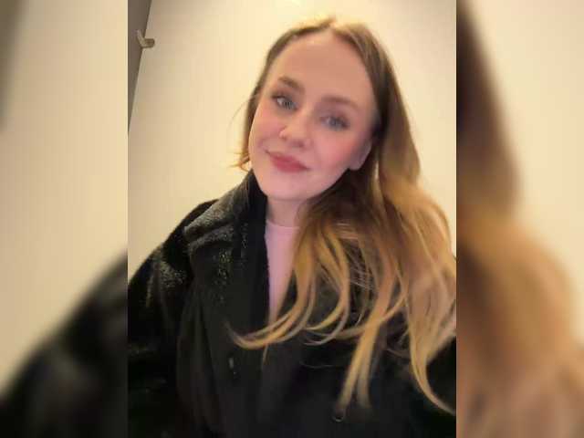 elegantbabe's BongaCams show and profile