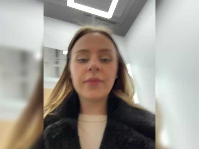 elegantbabe's BongaCams show and profile