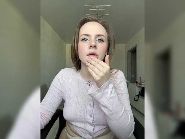 elegantbabe's BongaCams show and profile